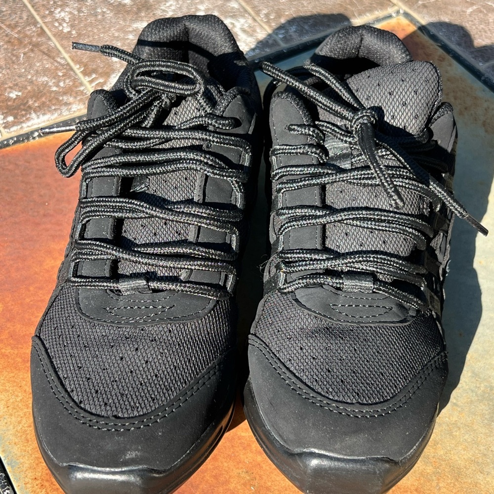 NWOB Capezio Women's Fierce Dansneaker, Size 6.5